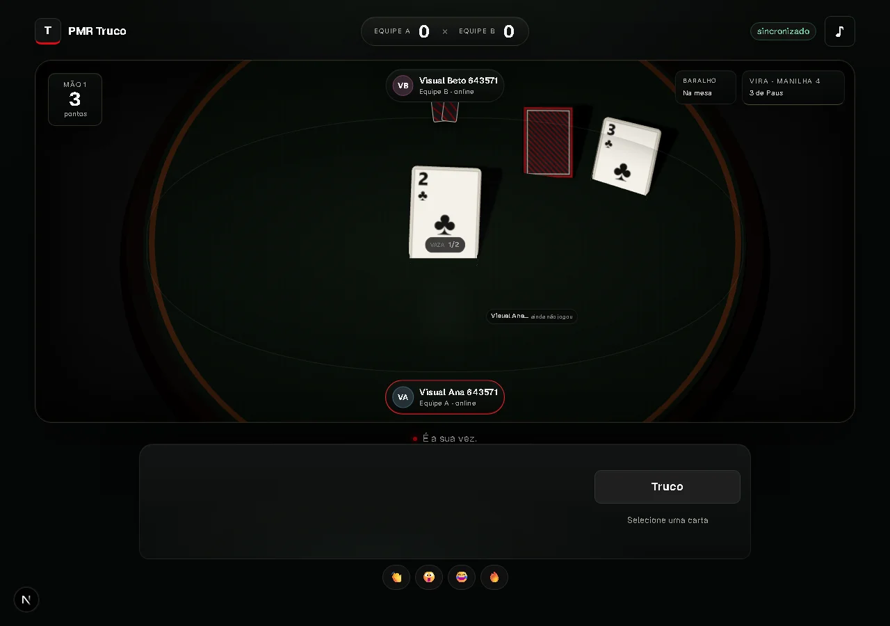 Mesa real de uma partida de PMR Truco com cartas, jogadores e placar